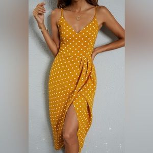 Women’s Medium V Neck Backless Maxi Dress Sleeveless Spaghetti Straps Polka Dots